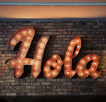 Hola sign in lights